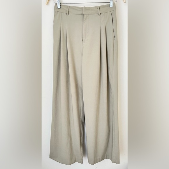 Zara Pants - Zara Pants Women’s XS Light Khaki Pleated Wide Leg Trouser Pants